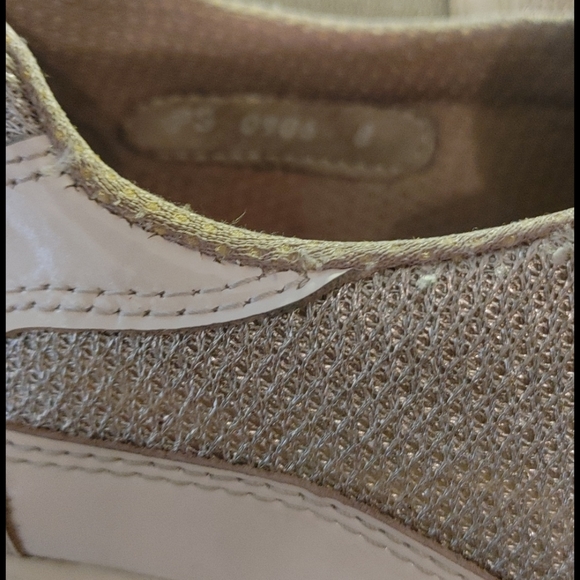 Authentic PRADA SHOES - Picture 6 of 9